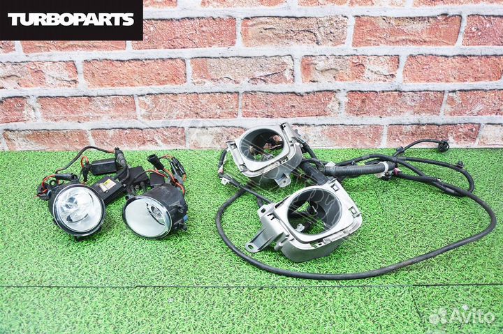 Туманки передние Toyota Prius ZVW30 2azfxe