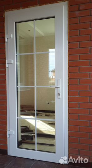 Дверь пластиковая пвх входная