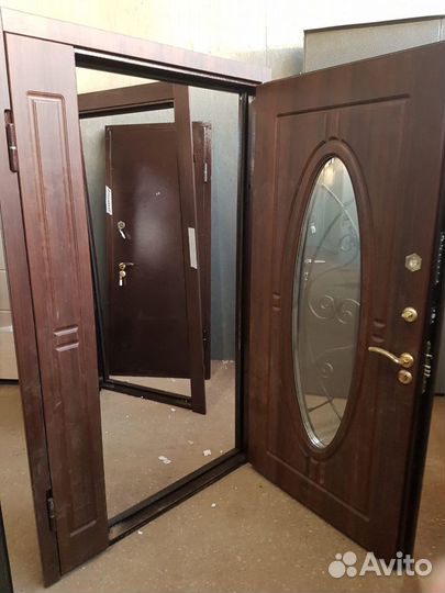 Стальная общая дверь с порошковой отделкой