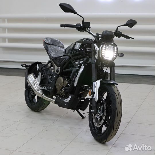 Мотоцикл voge 300AC