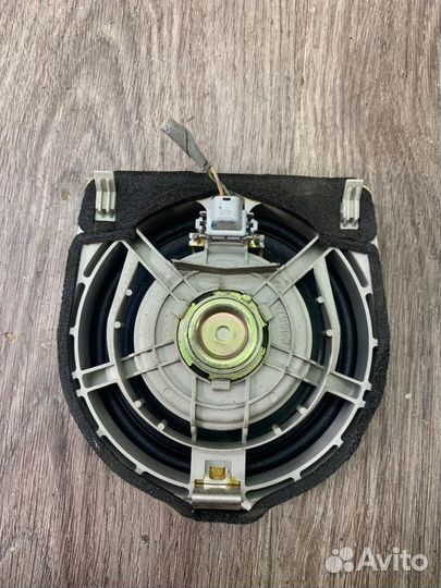 Динамик задний правый Honda Cr-V внедорожник 2002