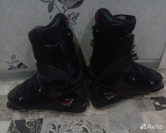 Горные лыжи head