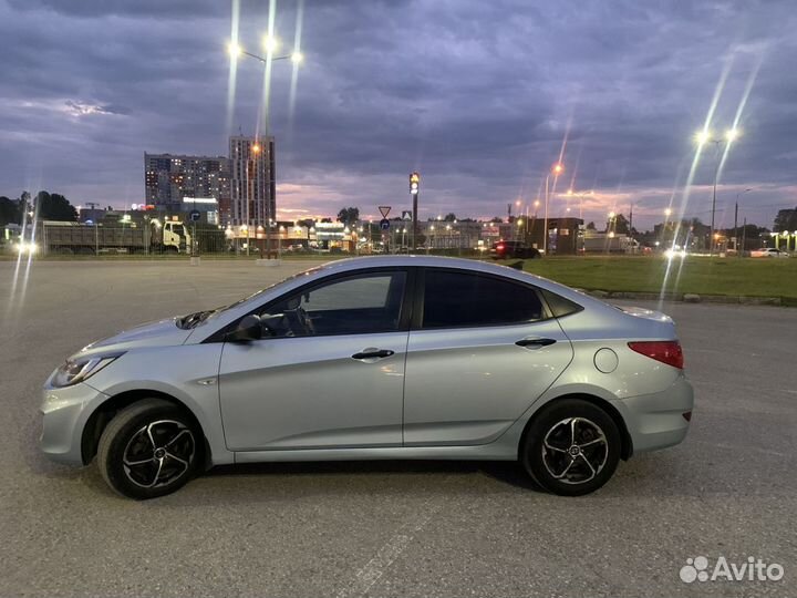 Hyundai Solaris 1.6 МТ, 2011, 215 564 км