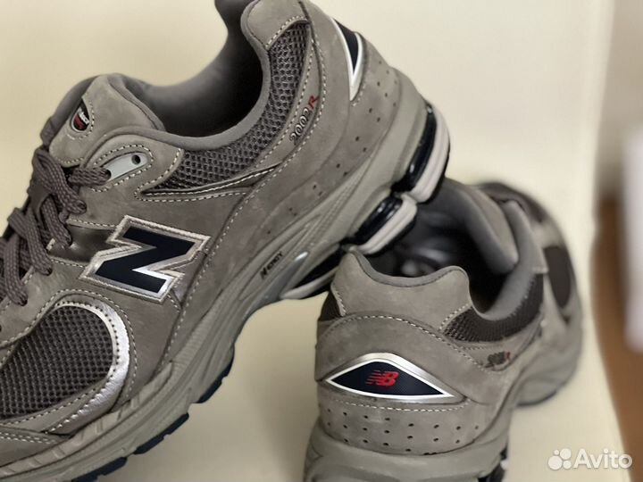 Кроссовки New Balance 2002 RA 9.5US