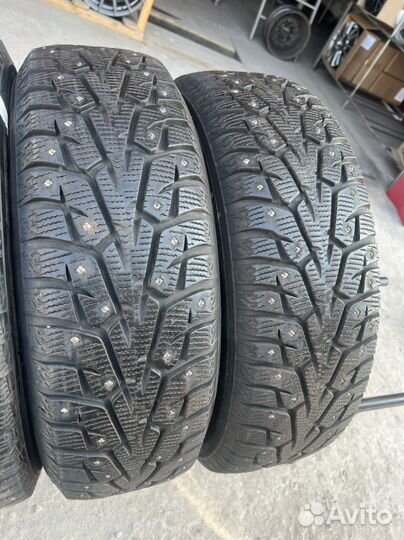 Yokohama Ice Guard IG65 215/65 R16