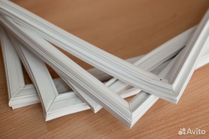 Уплотнитель для холодильников и ларей