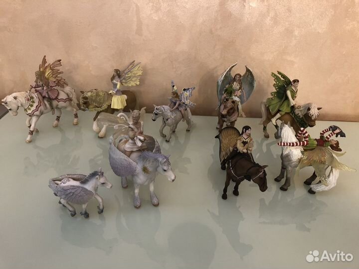 Фигурки эльфов на лошадях от schleih