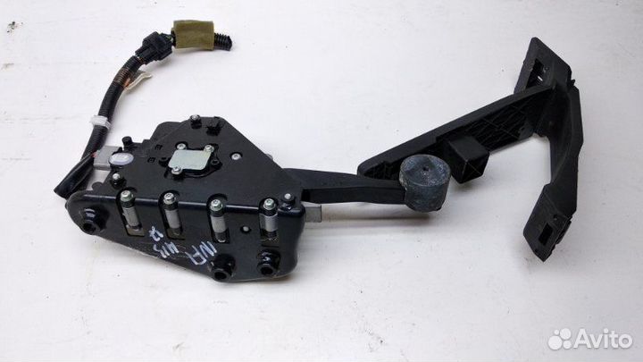 Педаль газа Infiniti M37 Y51 3.7 2013