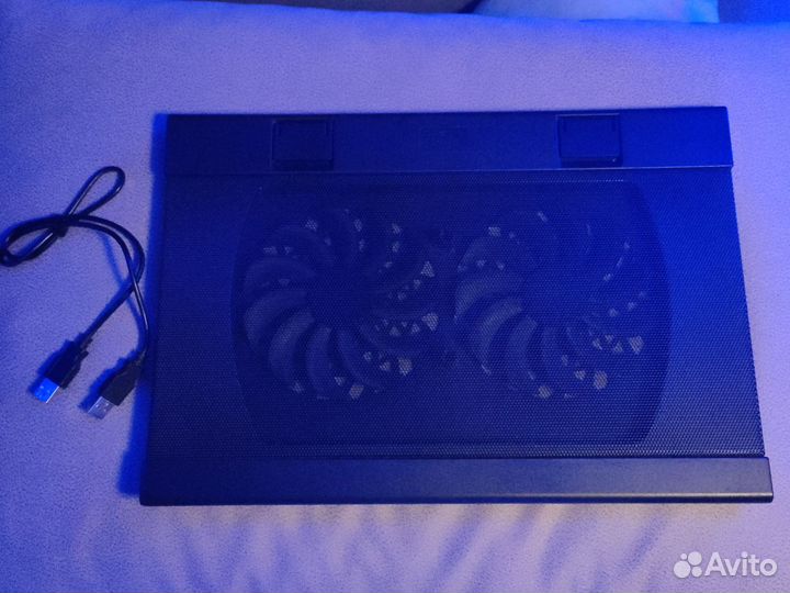 Подставка с охлаждением для ноутбука