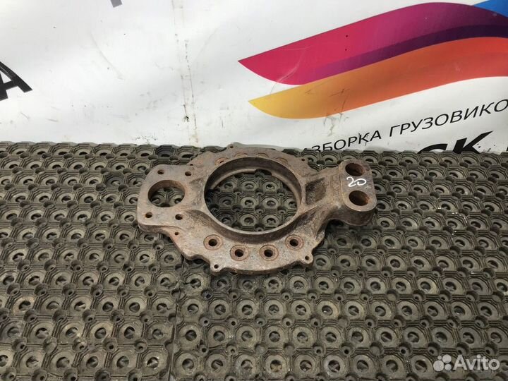 Щит опорный передний левый