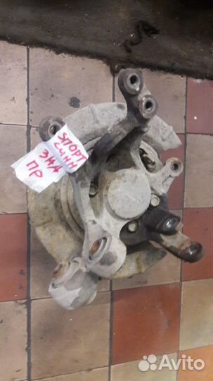 Кулак задний Kia Sportage 3 Hyundai ix35