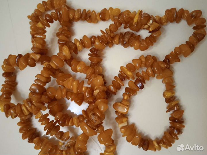 Бусы из необработанного янтаря