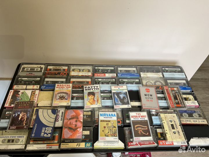 Японские кассеты с музыкальными записями
