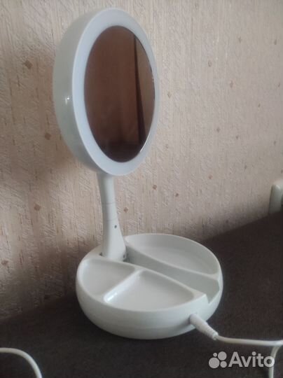 Зеркало с подсветкой настольное