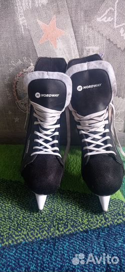 Коньки хоккейные 42 размер