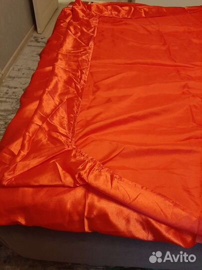 Новая простынь на резинке