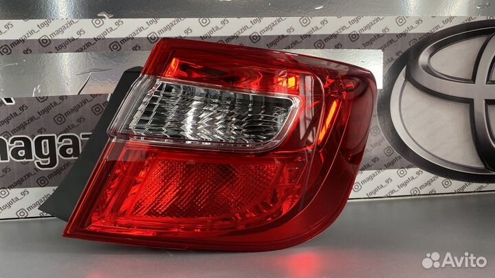 Фонарь задний toyota camry 50