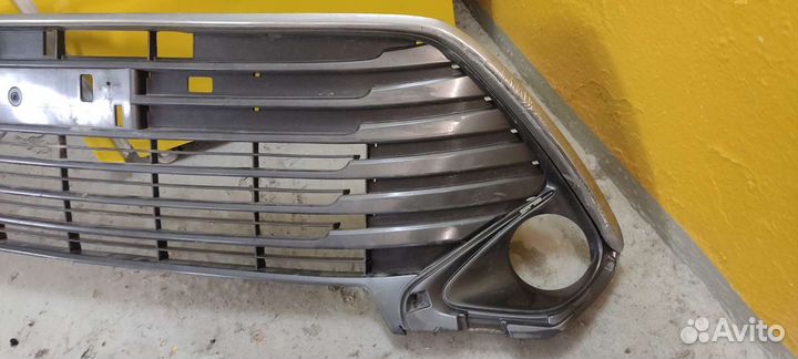 Решётка на Toyota Camry V55
