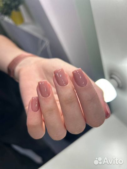 Маникюр и педикюр