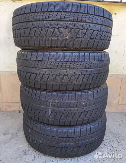 Bridgestone Blizzak VRX 215/55 R17 97V