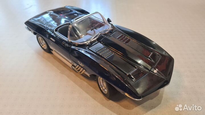 Коллекционная модель 1/18