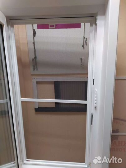 Окно для офиса