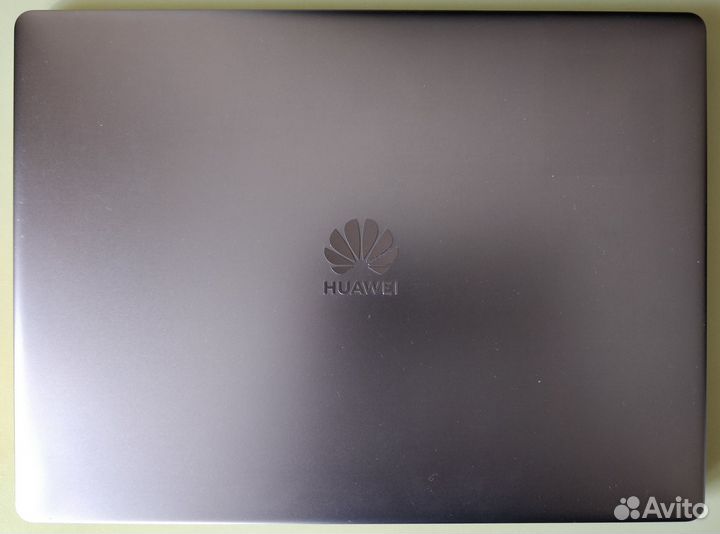 Huawei MateBook WRT-W19 Core i5, 8Gb, SSD 256