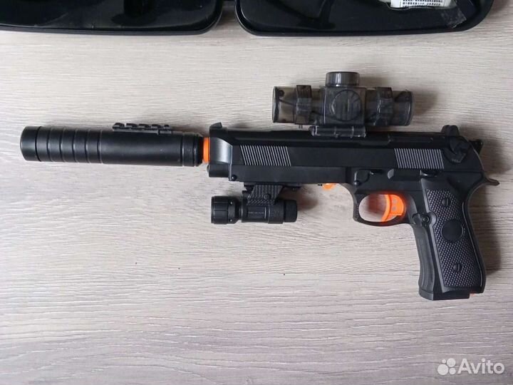 Игрушечный пистолет Beretta M92