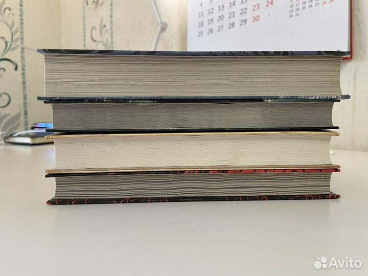 Книги Disney, Marvel, Сабрина, Нил Гейман