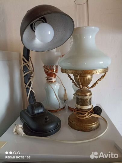 Лампа настольная