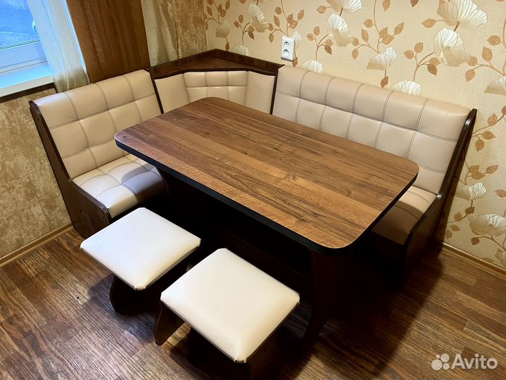 Кухонный уголок