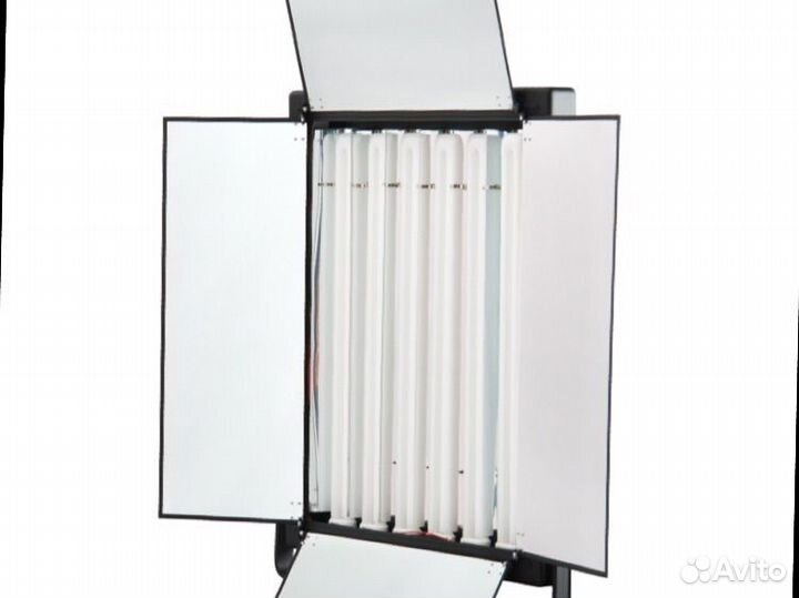 Свет Falcon Eyes DFL C556