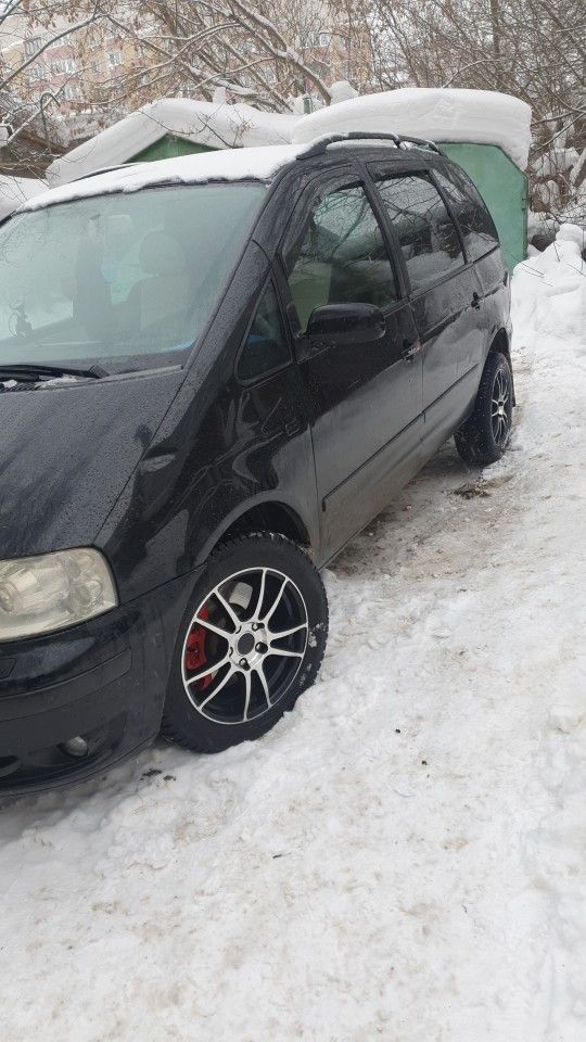 Volkswagen Sharan: фото владельца
