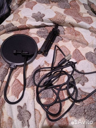 Микрофон akg p220