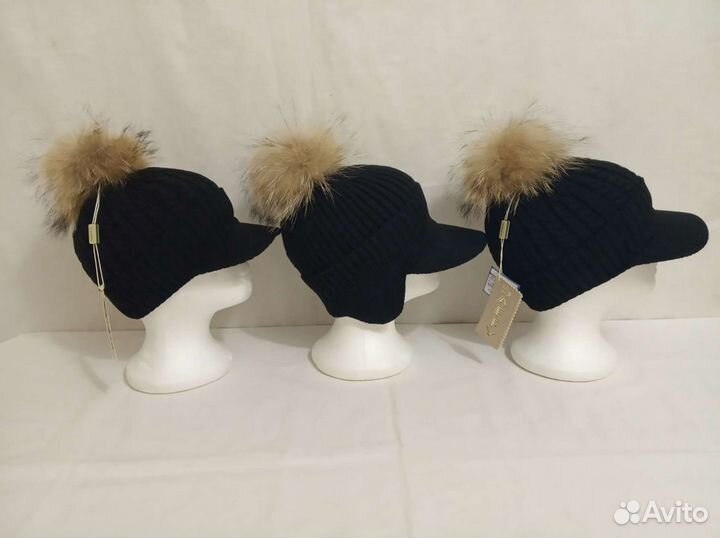 Новая шапка кепка с козырьком бейсболка зимняя