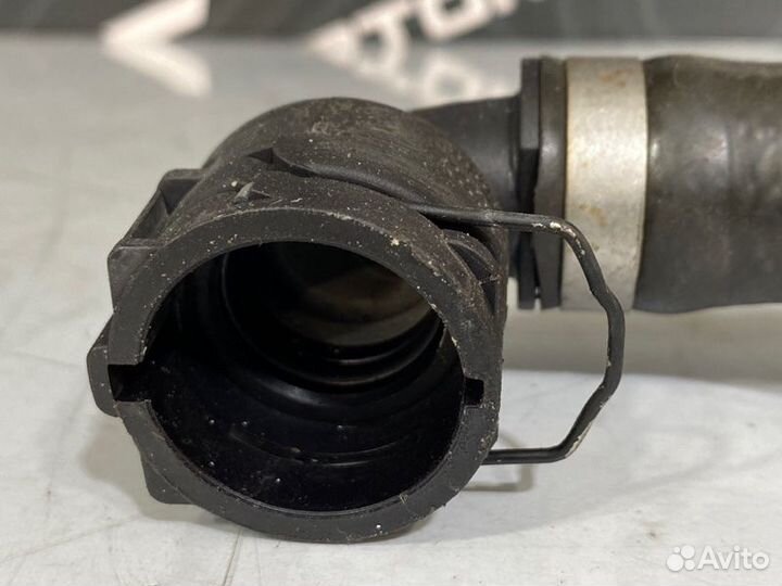 Шланг системы охлаждения Audi A6 C6 BDW 2005