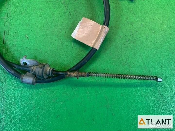 Тросик ручника задняя левая mitsubishi delica D:5