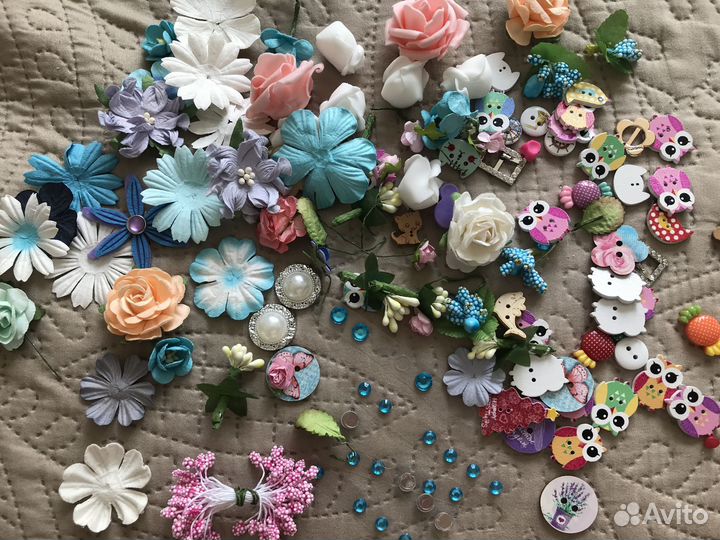 Бумажные цветы, полубусины