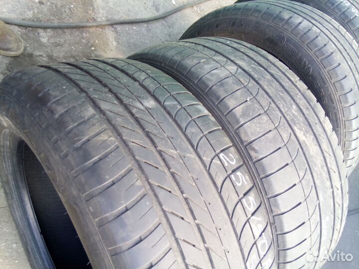 Goodyear Eagle F1 Asymmetric SUV 4x4 255/50 R19