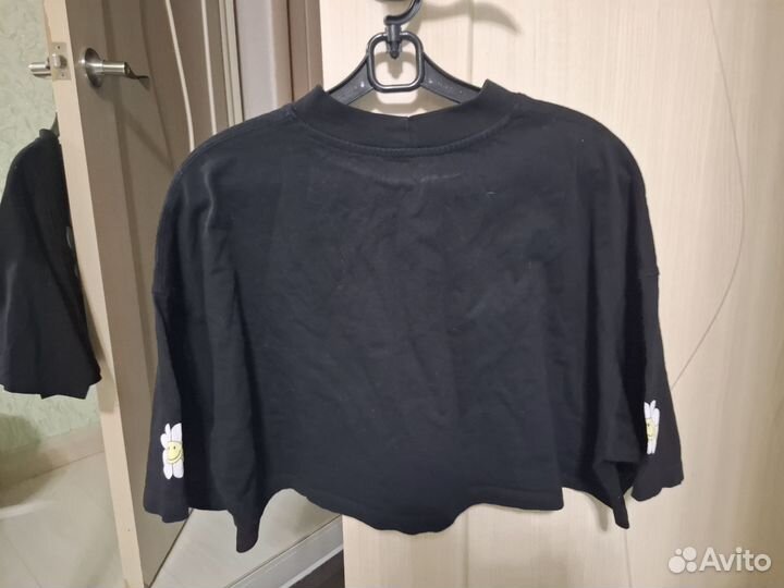 Короткая футболка кроп