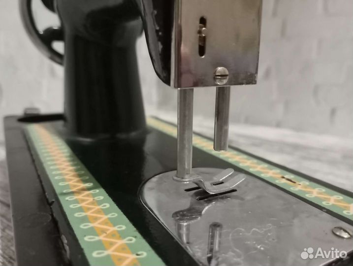 Детская швейная машинка