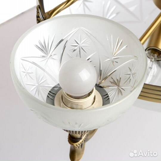 Изящная подвесная люстра Афродита бренда MW-light