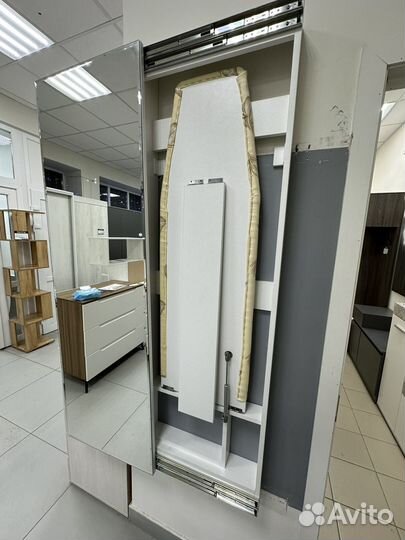 Встраиваемая гладильная доска с зеркалом