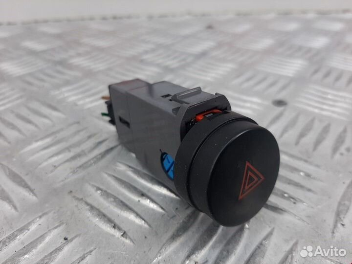 Кнопка аварийной сигнализации Chevrolet Aveo
