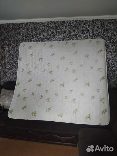 Матрас 180 на 200 бу