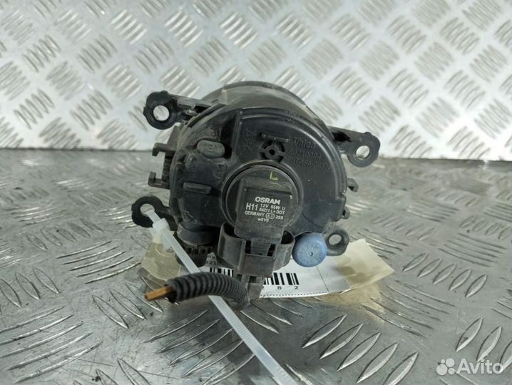 Фара противотуманная правая для Renault Megane 2