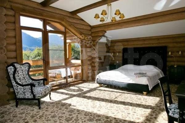 Дом 520 м² на участке 20 сот.