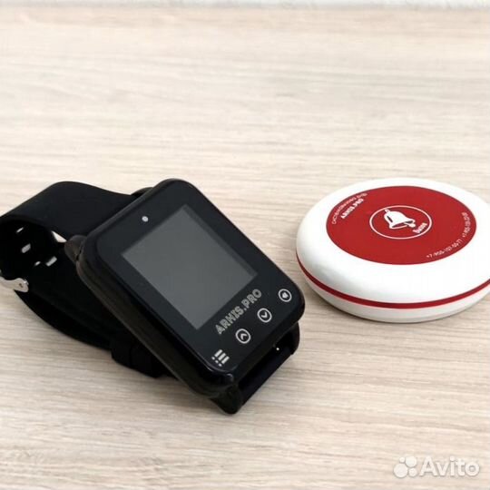 Кнопка вызова официанта и часы пейджер Элит