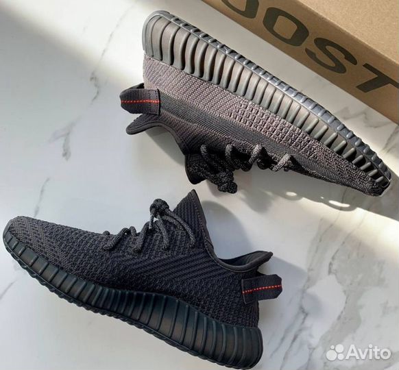 Кроссовки Adidas Yeezy Boost 350v2