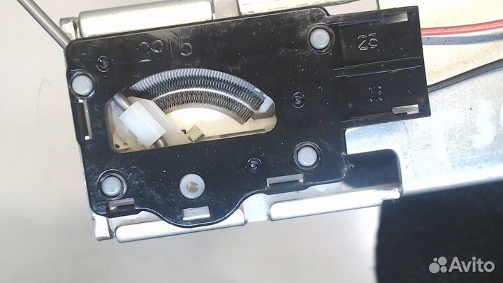 Датчик уровня топлива Mitsubishi L200, 2015